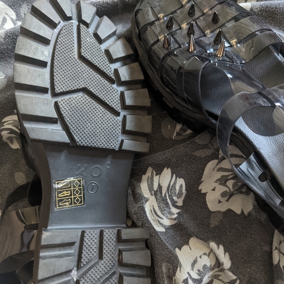 black jelly sandal chunky heel Size US 9 - Picture 4 of 4